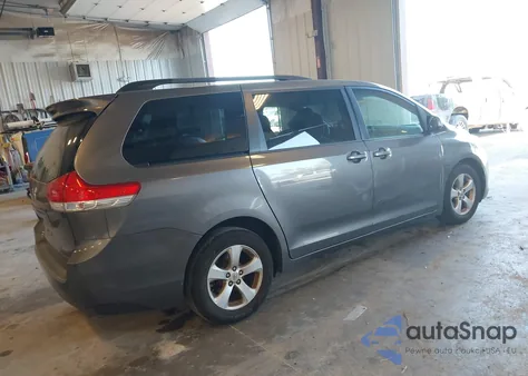 2011 Toyota Sienna Le V6 из США, поврежденный, VIN 5TDKK3DC3BS117189